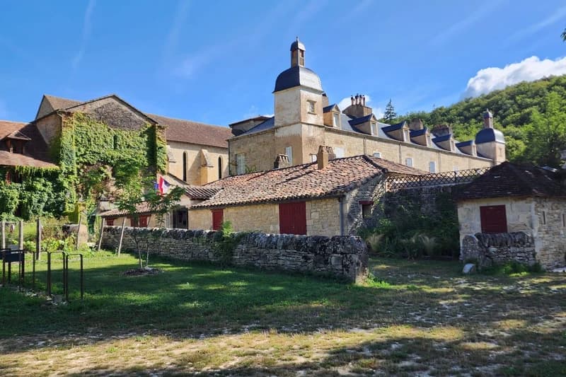 Près de l’abbaye de Beaulieu-en-Rouergue