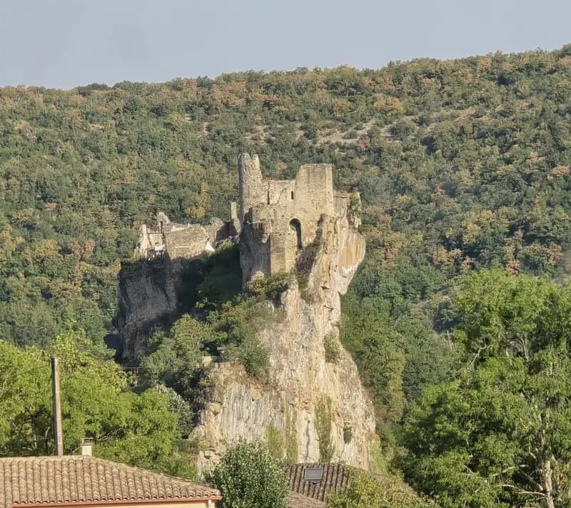 Visiter Penne et son château dans le Tarn