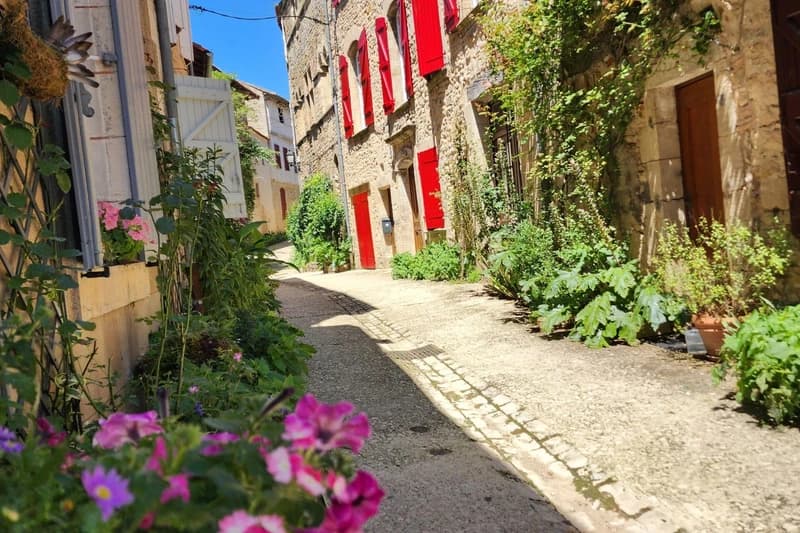 Incontournable: Bruniquel et ses châteaux