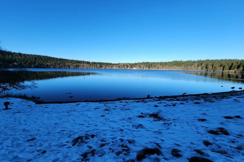 Le superbe Lac du Bouchet en Haute-Loire