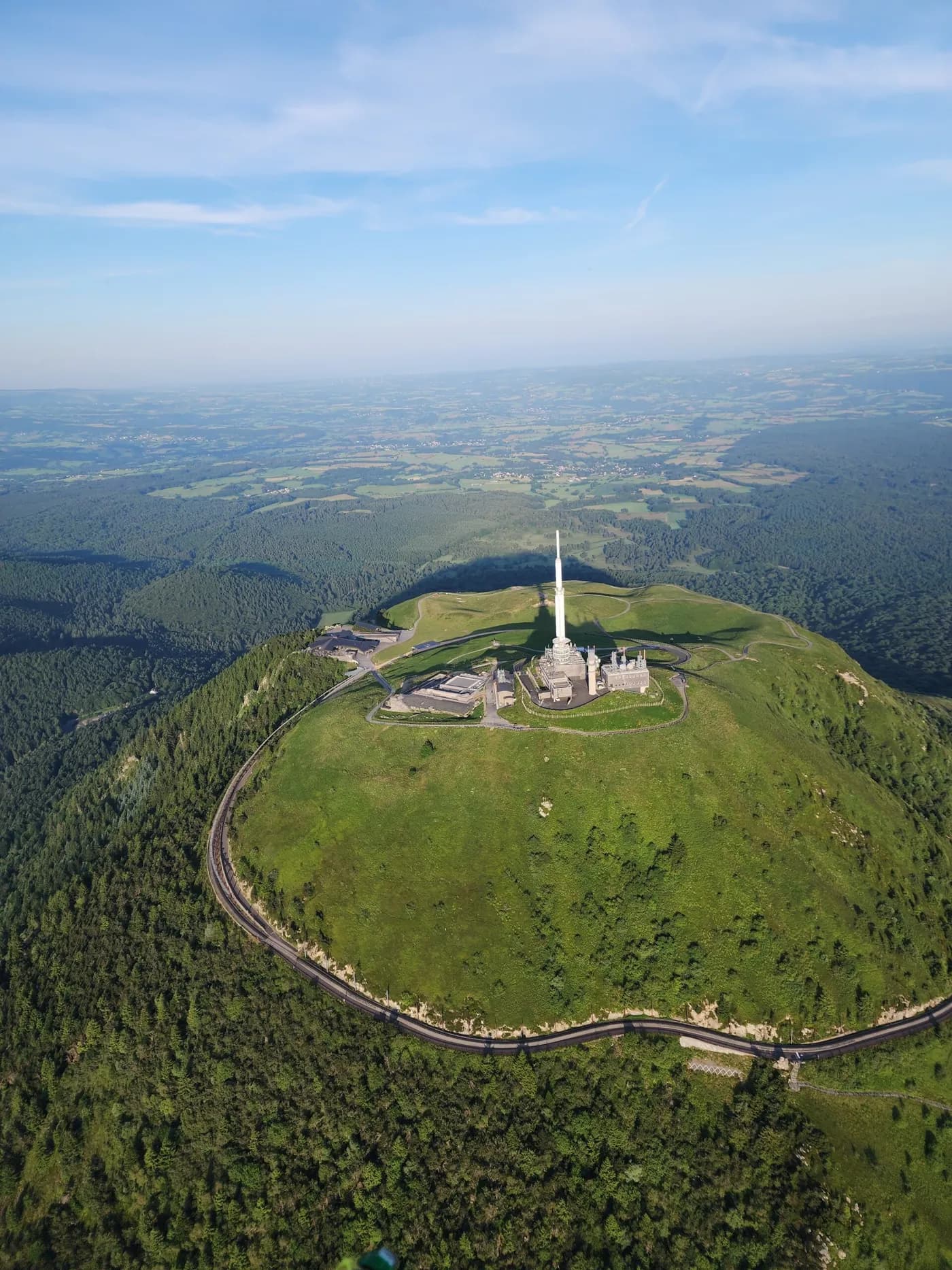 Vol en paramoteur au-dessus des volcans d’Auvergne