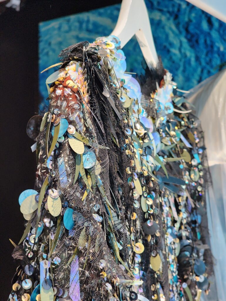 details-robe-fred-sathal