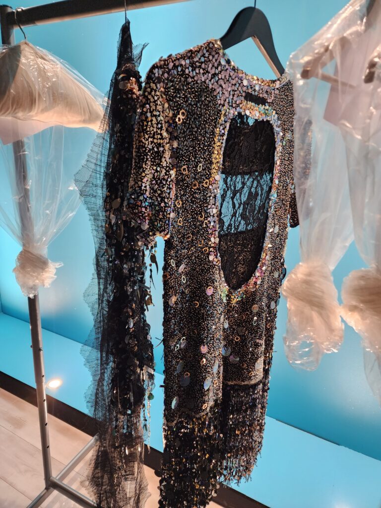 Robes de fred sathal au musée de Caudry