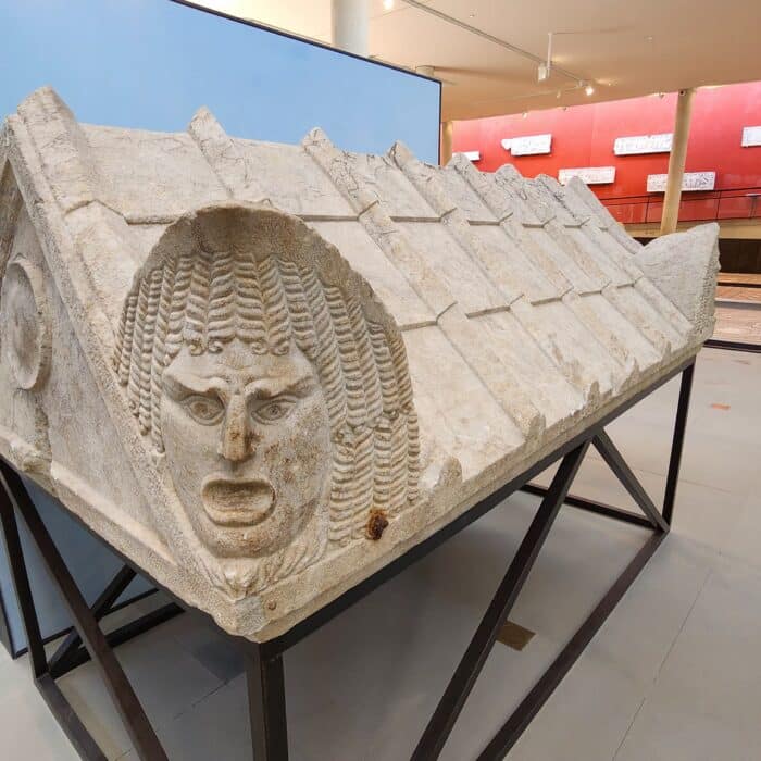 couvercle de sarcophage
