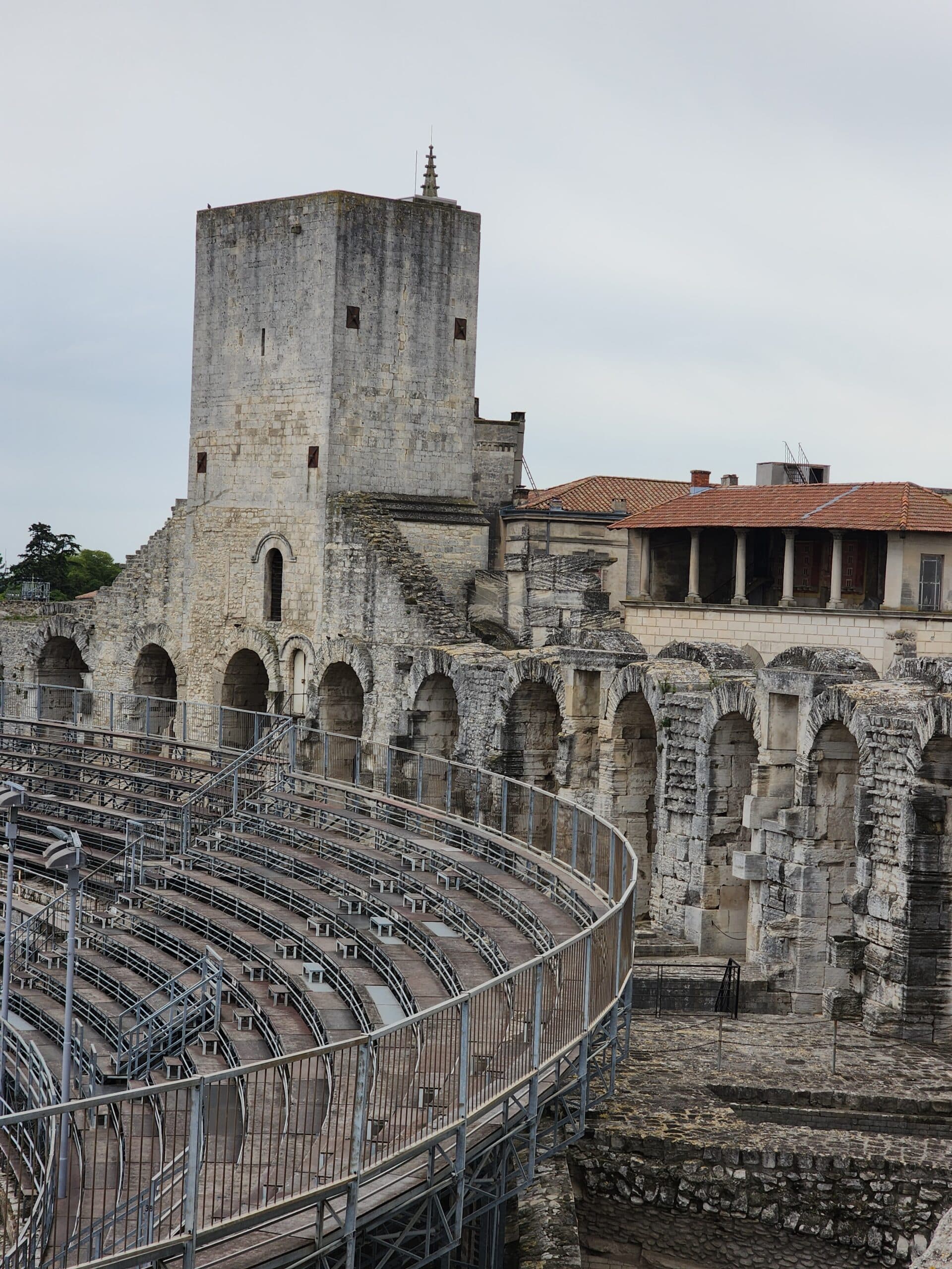 gradins dans l'arène