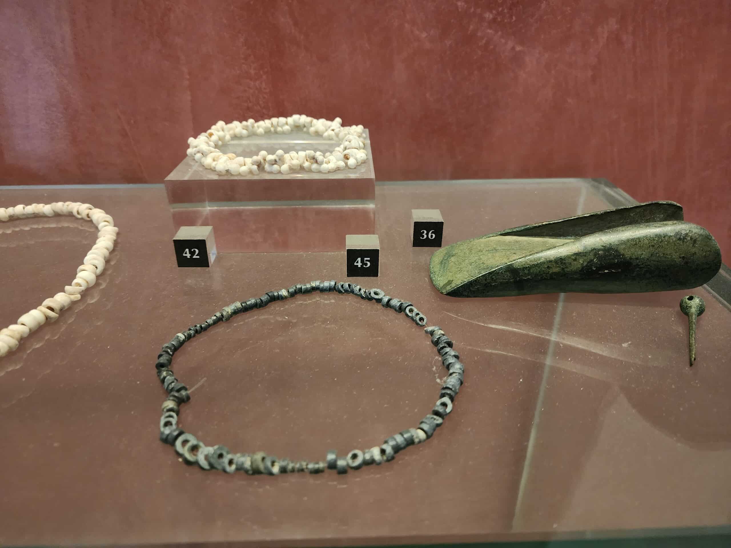 objets-préhistoire-musee-arles-antique