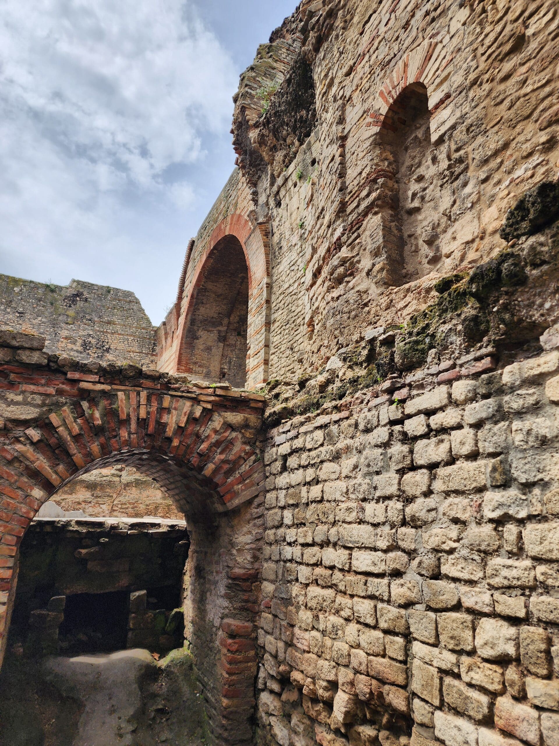 vestiges des thermes de Constantin