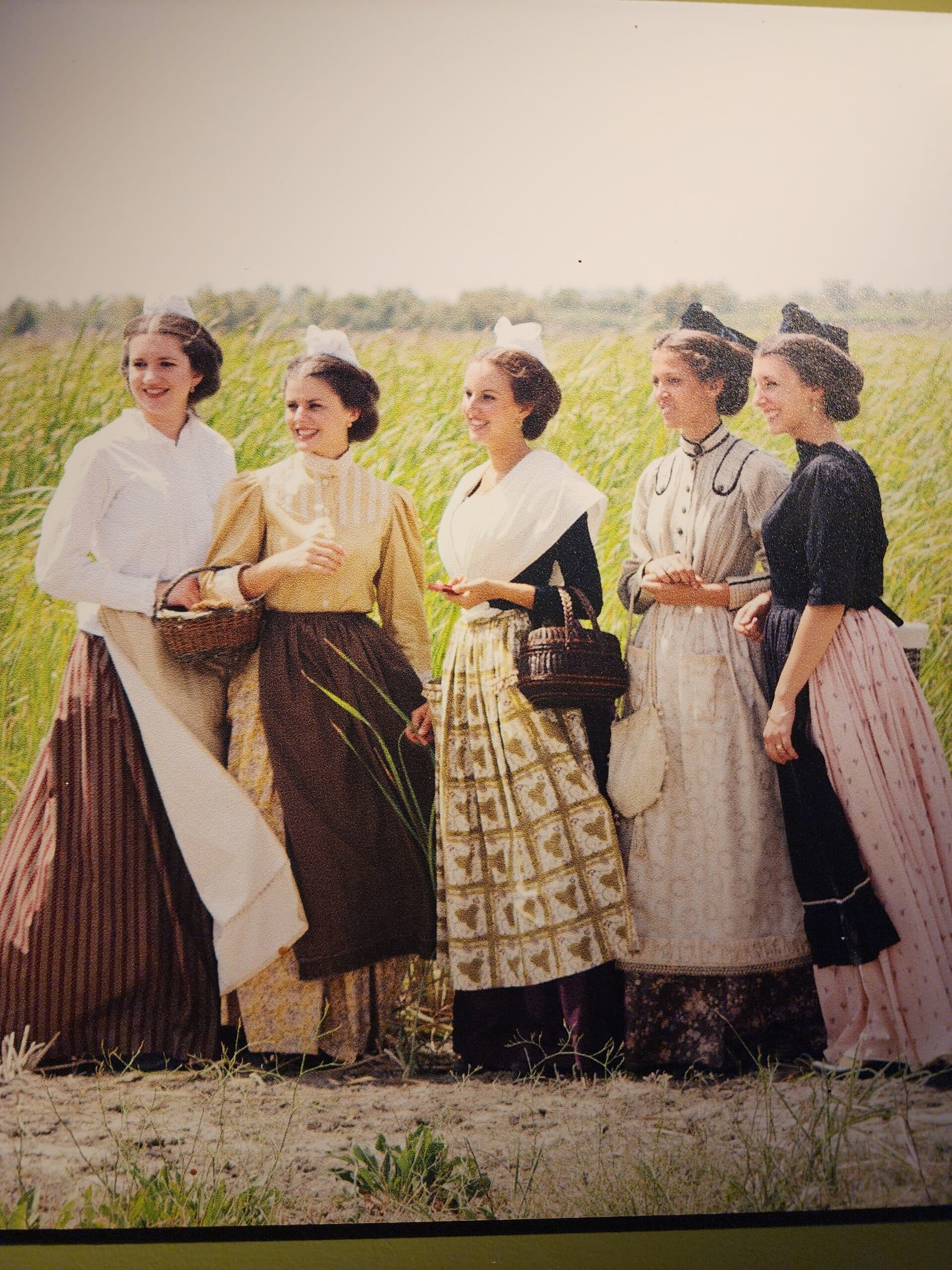 Costumes arlésiens