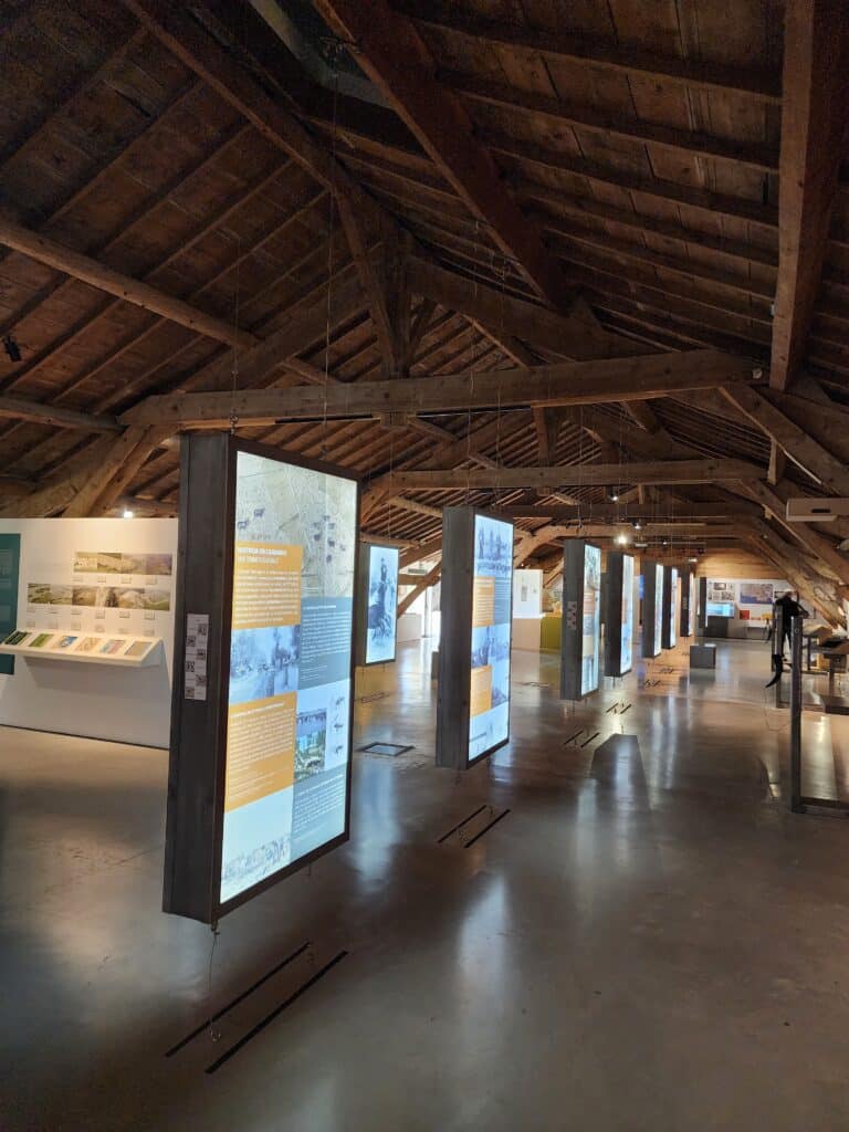 Salle d'exposition du musée de la Camargue