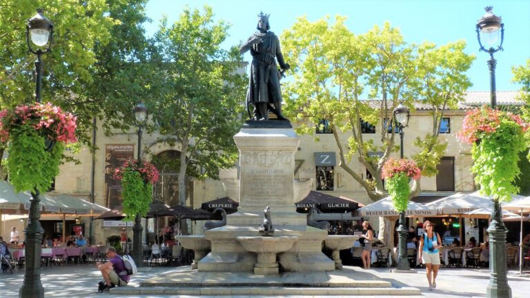 statue de Saint Louis à Aigues-Mortes