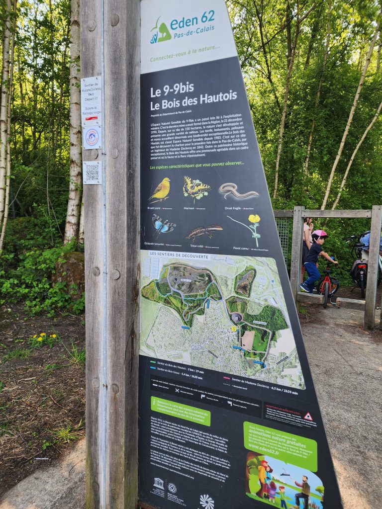 panneau d'accès au terril