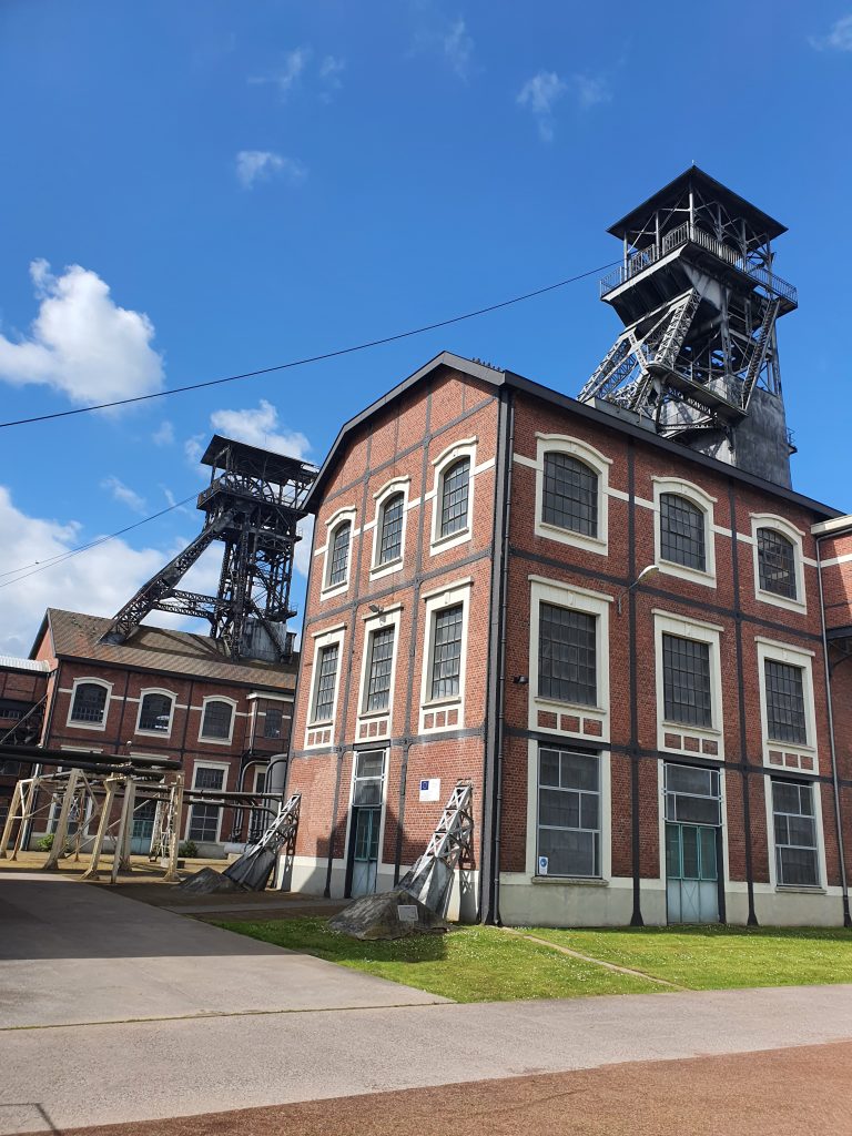 2 puits d'extraction