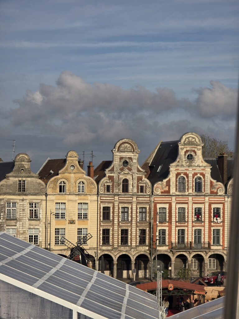 marche-noel-arras-journee-facades