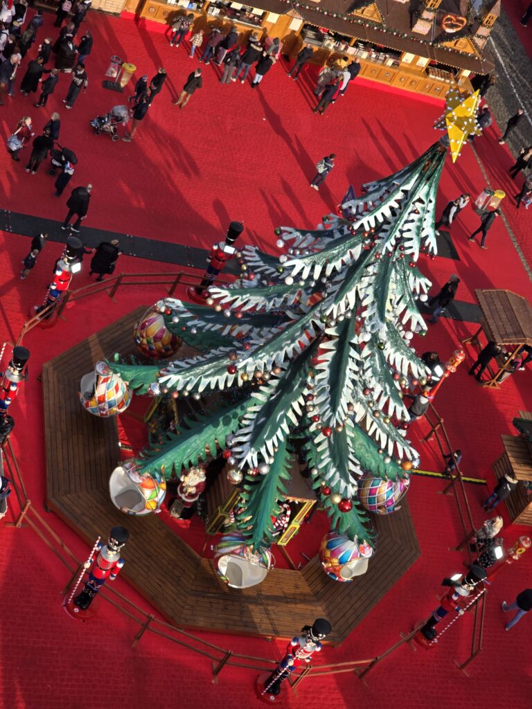 marche-noel-arras-journee-sapin-haut